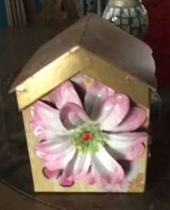 Birdhouse Shaped Box